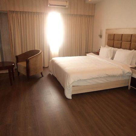 Rr Inn Palayankottai Exterior photo