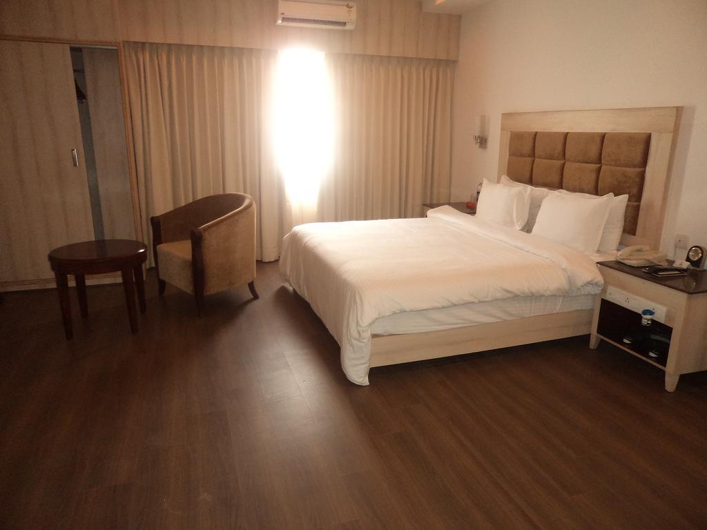 Rr Inn Palayankottai Exterior photo